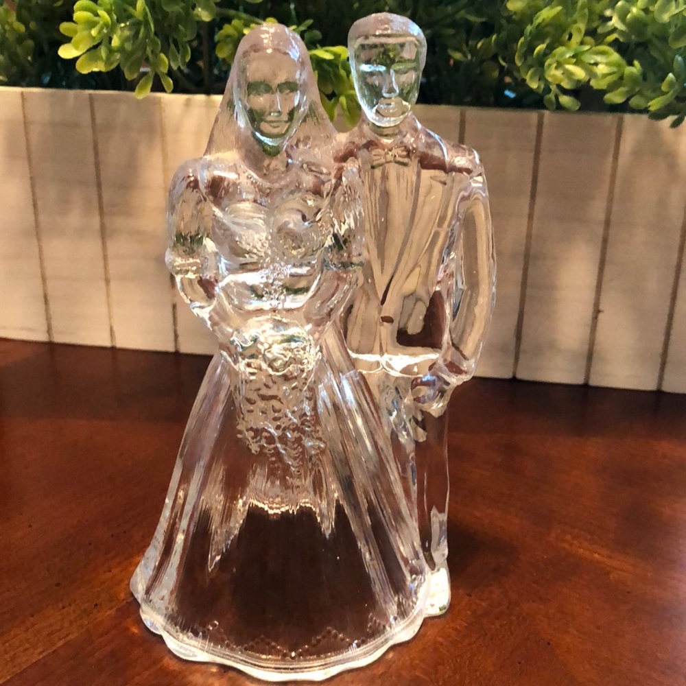 Cristal d Arques vintage 24% lead Crystal Bride and Groom cake topper